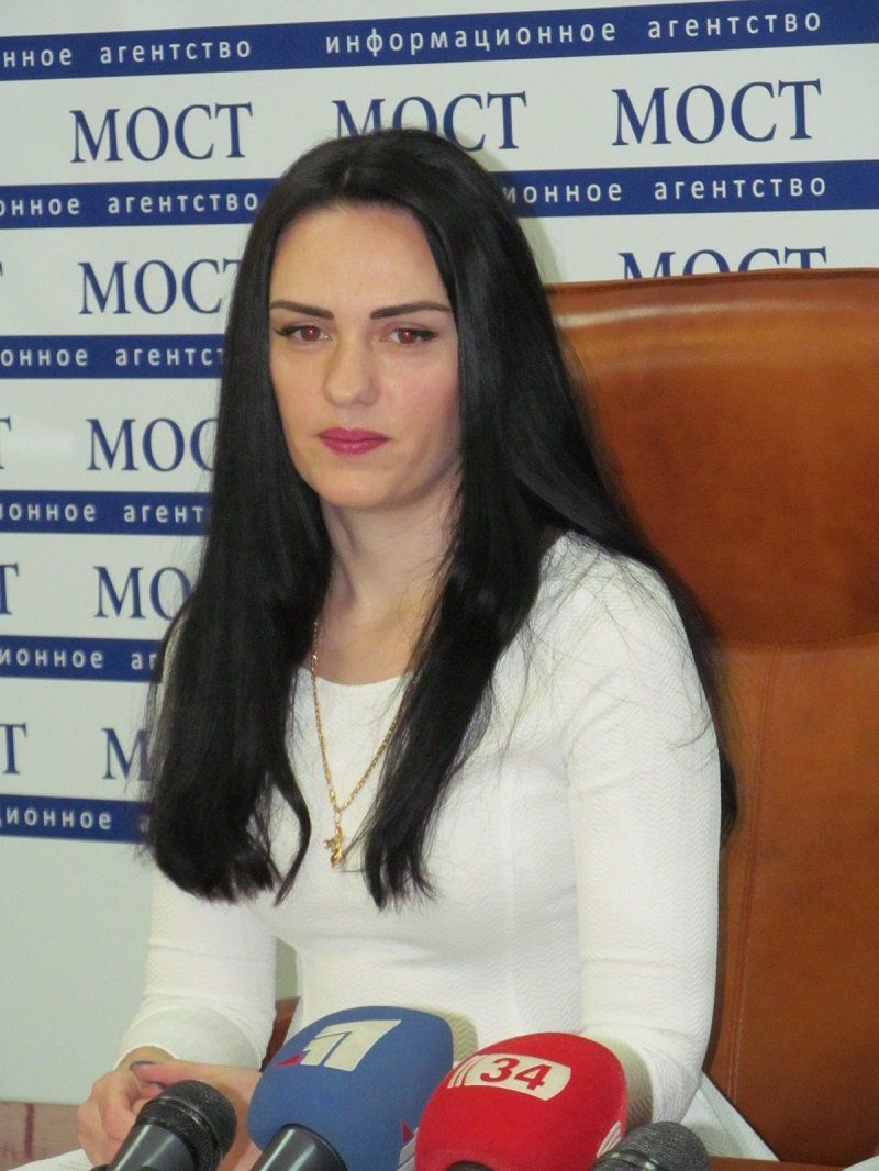 В Днепропетровской области растет очередь на получение загранпаспортов 3