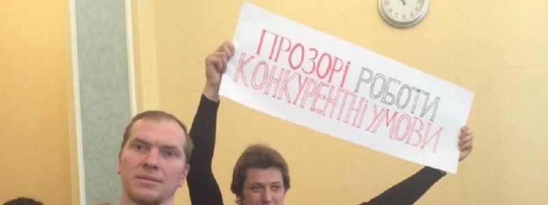 Закупівлі по-черкаськи: трохи закону, трохи самодіяльності