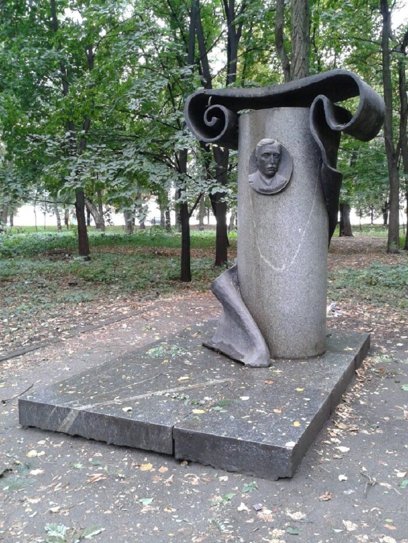 Кто спасет могилу архитектора Красносельского? 1