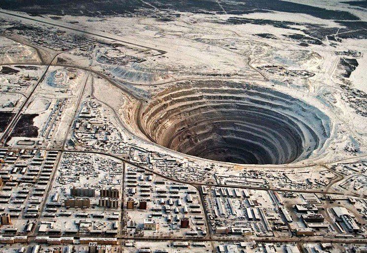 Кимберитовая трубка "Мир" в Якутии