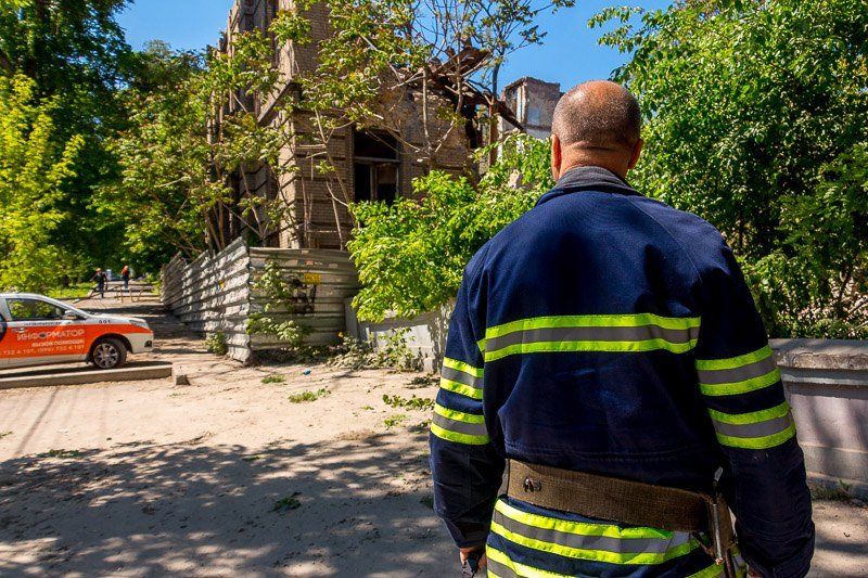 Кому принадлежало рухнувшее здание больницы Красного Креста 12