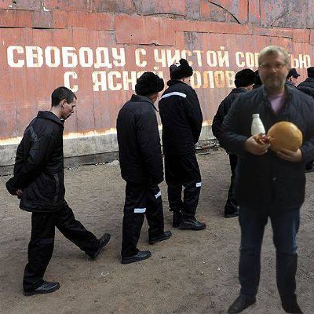 Самые смешные фотожабы про Вилкула и кефир 14