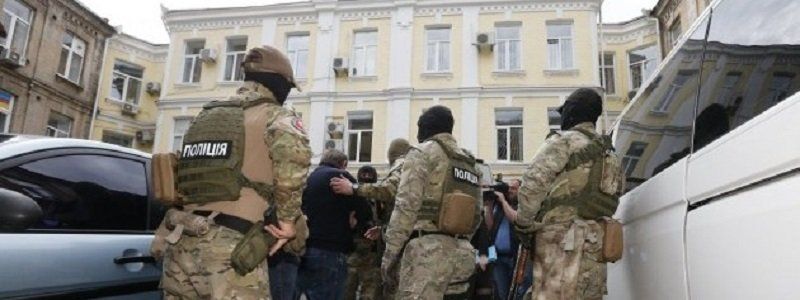 Почему массово отпускают красиво задержанных налоговиков