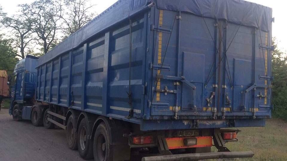 На Днепропетровщине опять задержали фуры с львовским мусором 1