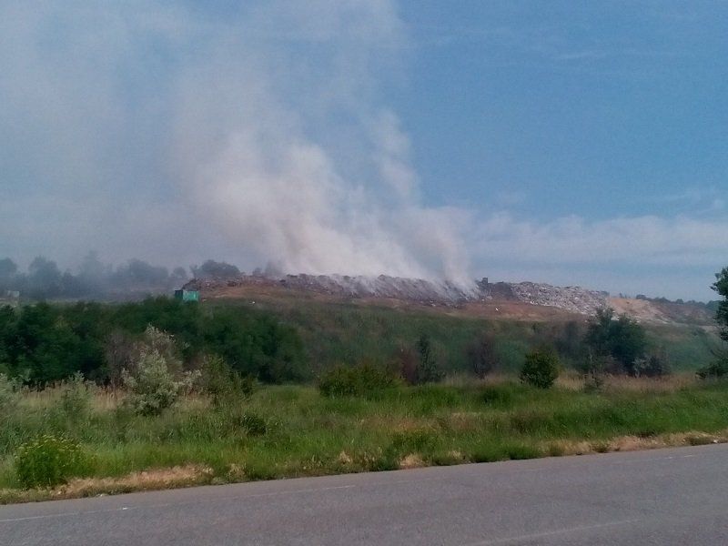 Догнать и перегнать Львов: под Днепром горит мусорный полигон  3
