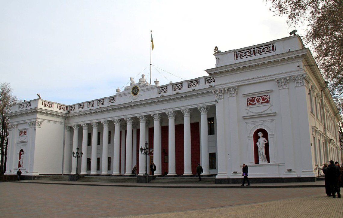 Много чиновников? А бывает и больше! 3