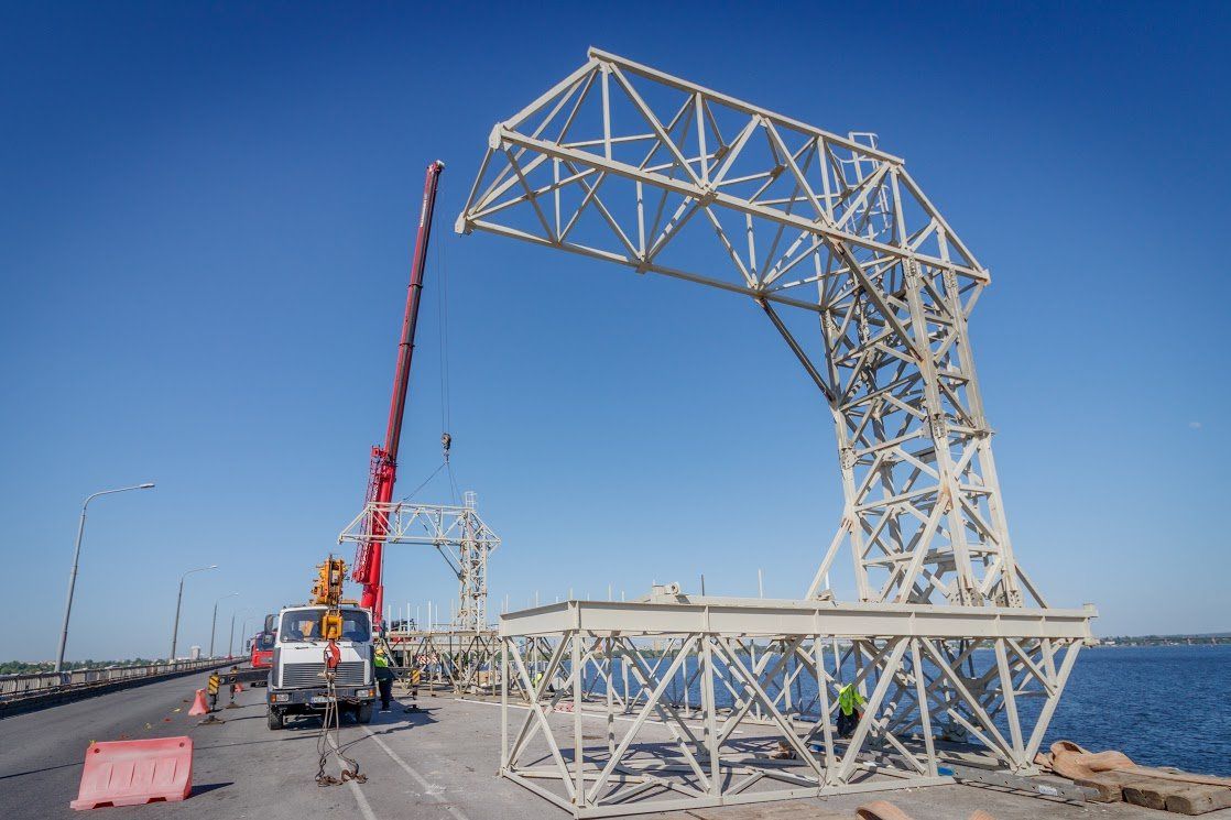 Когда закончат ремонт Центрального моста в Днепре? 1