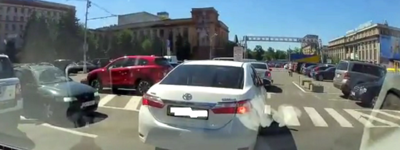 Парковка на Героев Майдана в Днепре: автоматика на грани фантастики