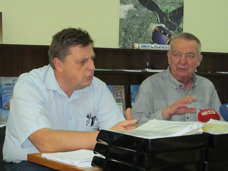 Абитуриентам Днепра помогут подать документы. Где? 1