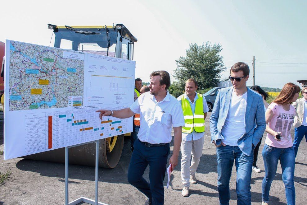 Владимир Омелян о ремонте дорог, аэропорте и «Укрзалiзнице» 1