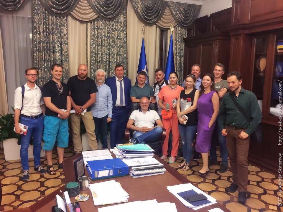 Коломойский против Порошенко. В ход пошли козыри 3