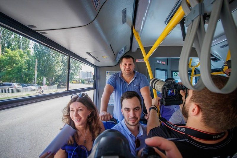 Маневрові та екологічні: Борис Філатов презентував унікальні для України тролейбуси з автономним ходом 4