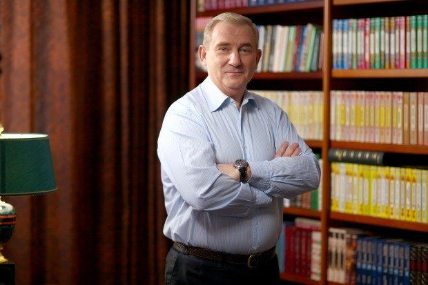 Депутат Днепропетровского областного совета, председатель правления, генеральный директор ПАО «Никопольский завод ферросплавов» (НЗФ) Владимир Куцин