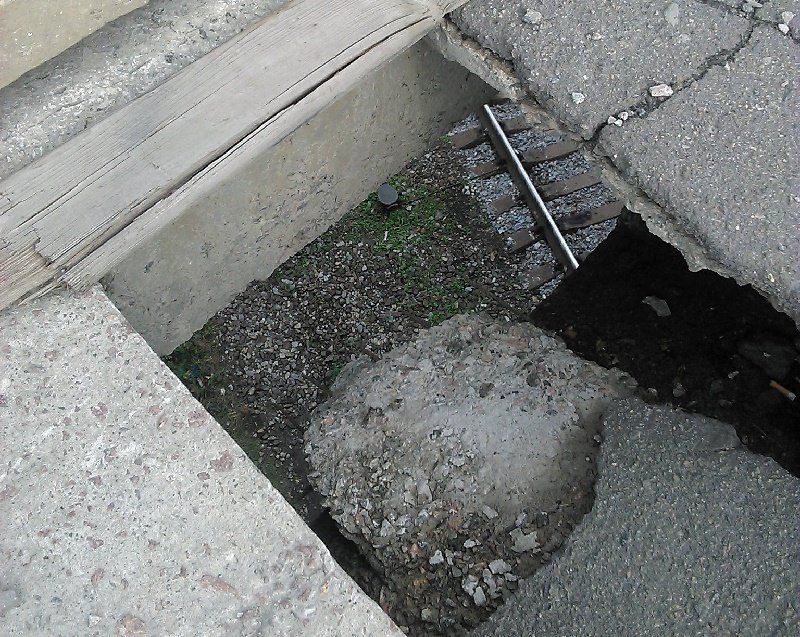 Как растаял прошлогодний ремонт ул. Солончаковой 4