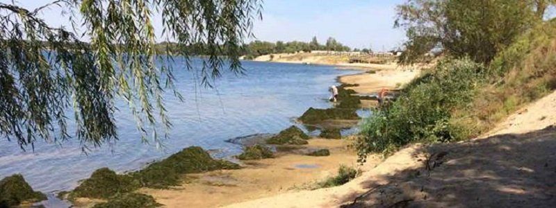 Голубое озеро гибнет - вода отступила на 11 метров