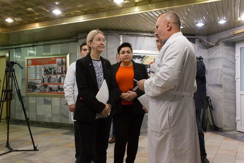 Ульяна Супрун в Днепре хвалила и обещала 4