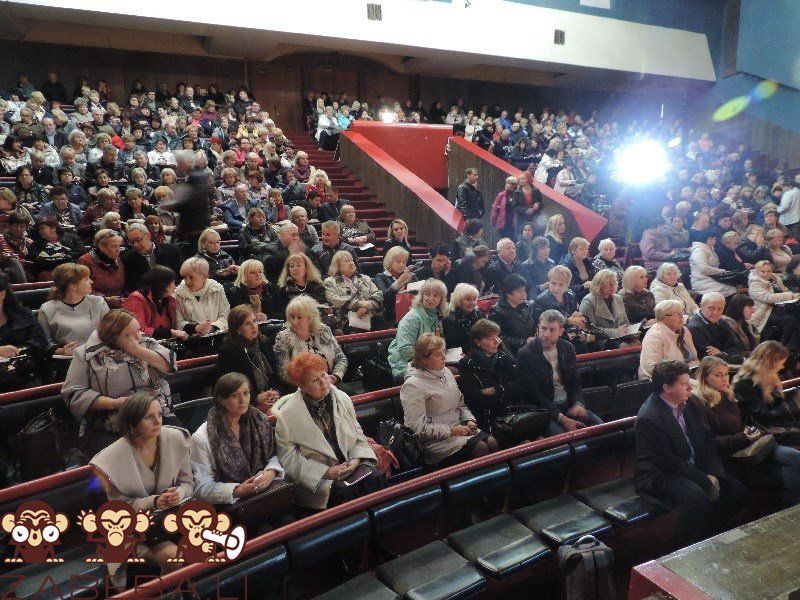 Почему в школах Днепра ни на что не хватает денег 1