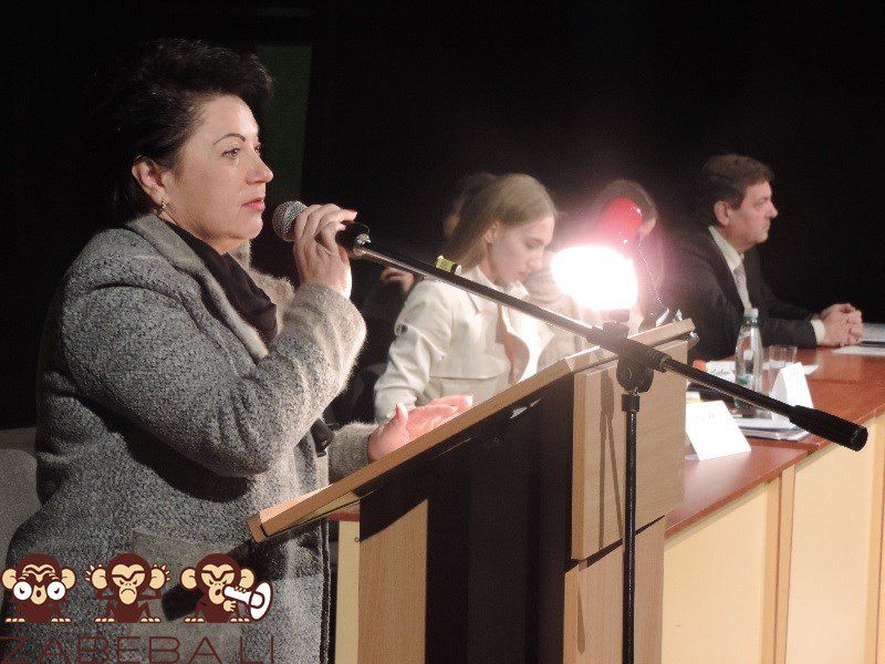 Почему в школах Днепра ни на что не хватает денег 3