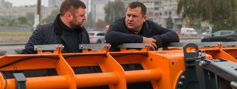 Борис Філатов презентував нову комунальну техніку