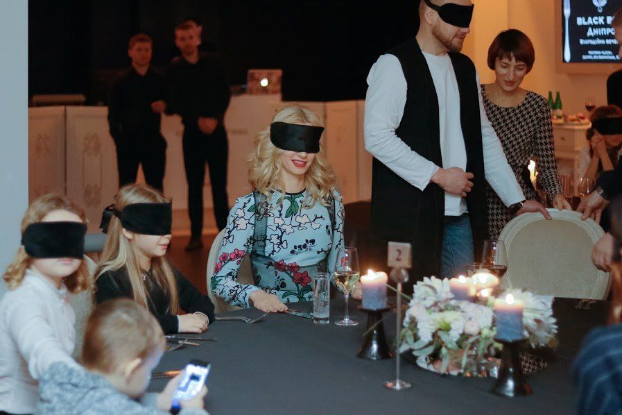 Дмитрий Томчук: на один вечер нас попросили ослепнуть 7