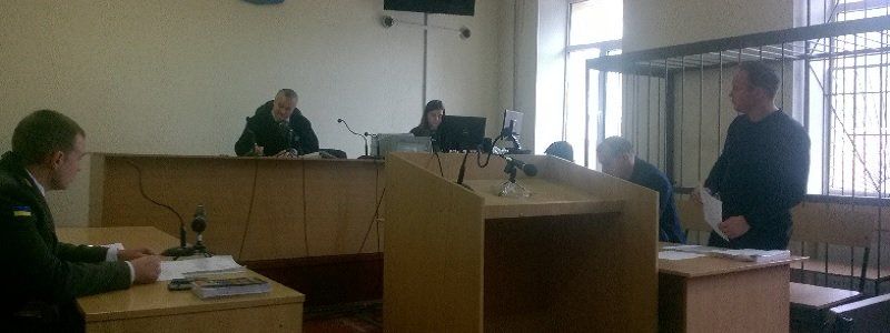 За взятку в 20 тыс. долларов полицейские будут под арестом до Нового года