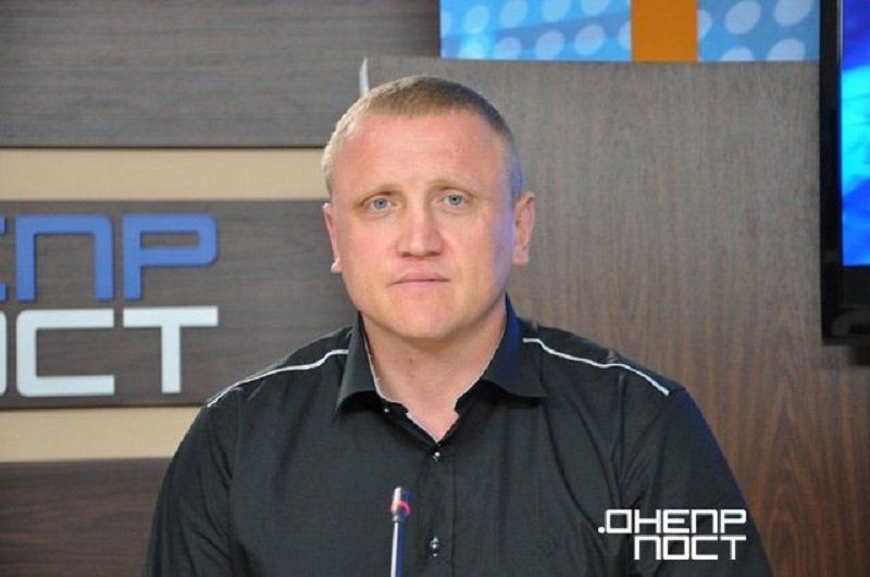 Директор КП Днепра испортил дорогу и обругал полицейских 2