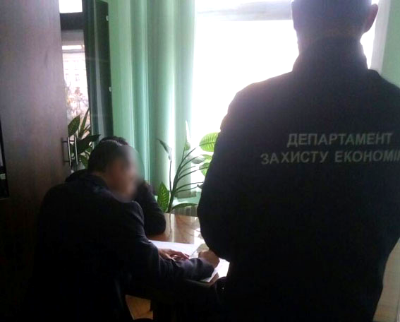 Чиновнику ОДА вручили підозру в розтраті 4 бюджетних мільйонів 1