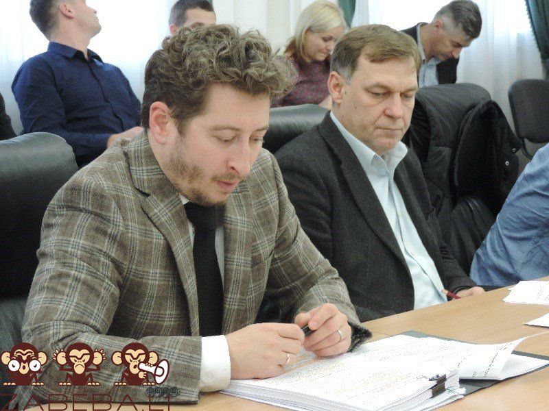 Исполком горсовета Днепра разрешил повышать цену на проезд в маршрутках 4