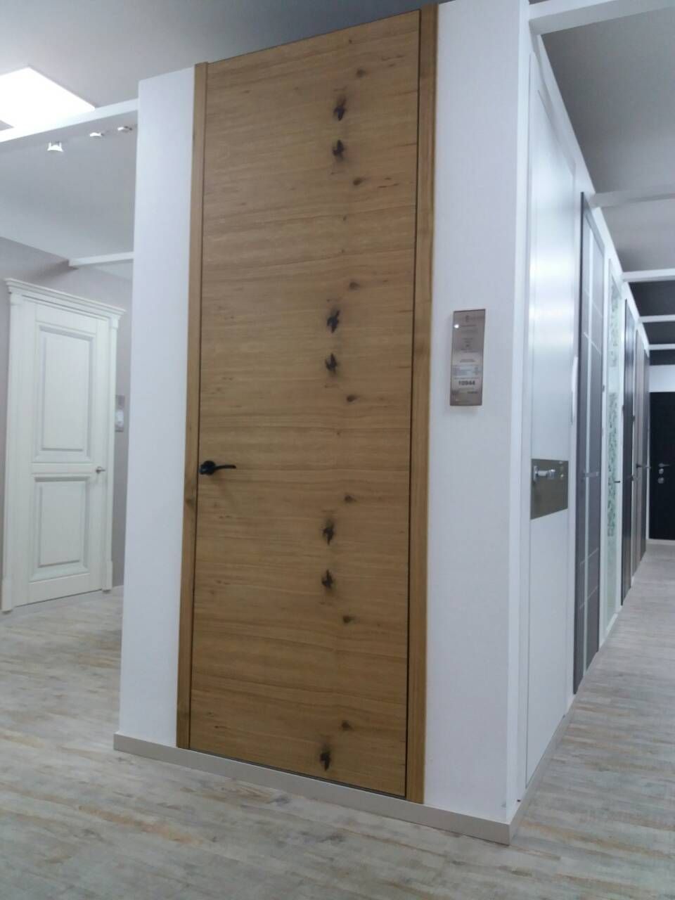 В Днепре можно купить шикарные двери по потрясающим ценам 3