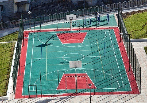 Кто и зачем рубит деревья в парке им. Володи Дубинина 5