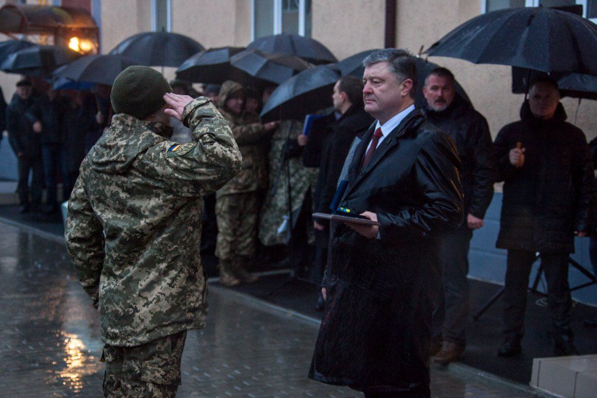 Петро Порошенко відзначив роботу Бориса Філатова та взяв участь в урочистих заходах 6