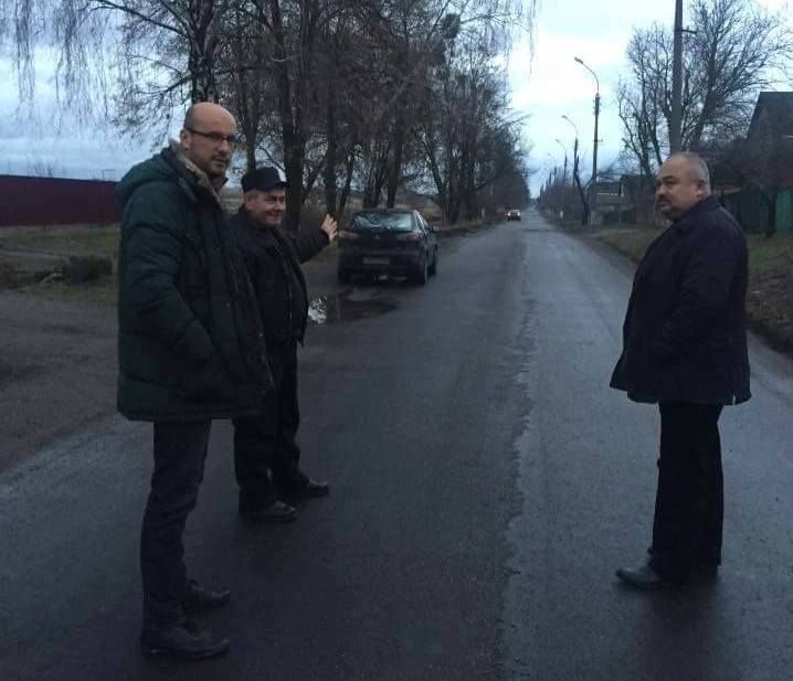 Ремонт автошляхів, що вбиває 1