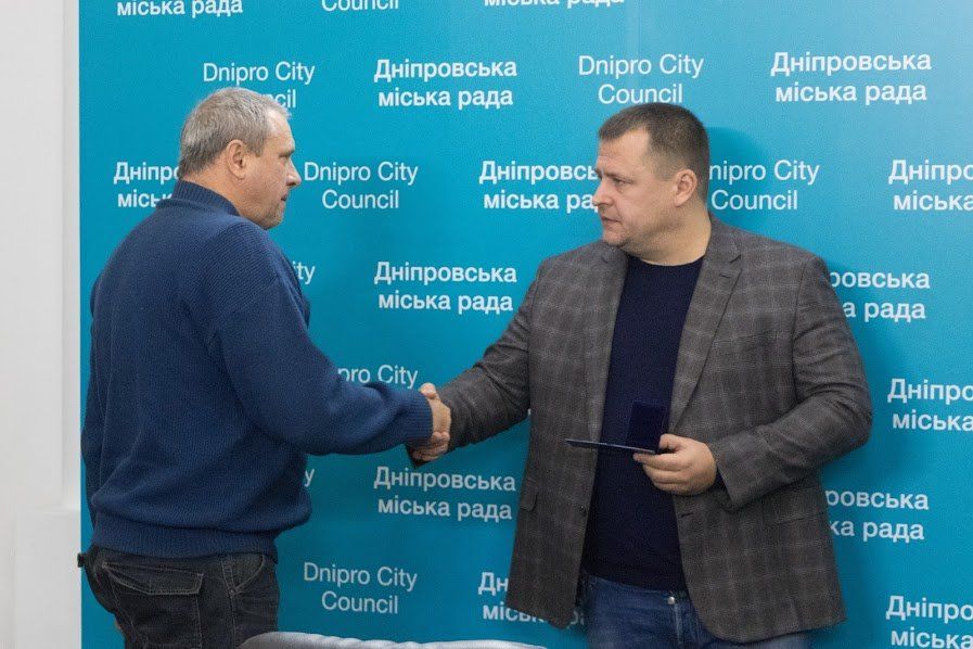 Напередодні Дня Збройних сил України Філатов нагородив військових Дніпра 2