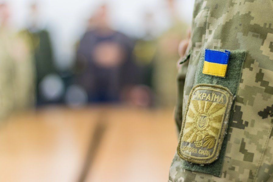 Напередодні Дня Збройних сил України Філатов нагородив військових Дніпра 6