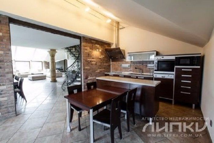 Кому принадлежит квартира, в которую силовики пришли за Саакашвили 7