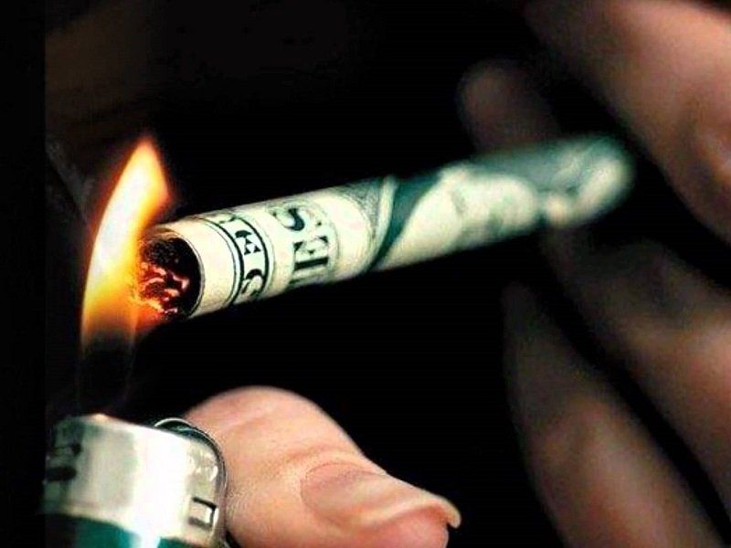 3 посылки и супердорогой табак: как голосовали депутаты Днепропетровщины 1