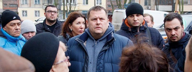 Борис Філатов обговорив із мешканцями житломасивів Тополя 2 і 3 перспективи облаштування доріг і дворів