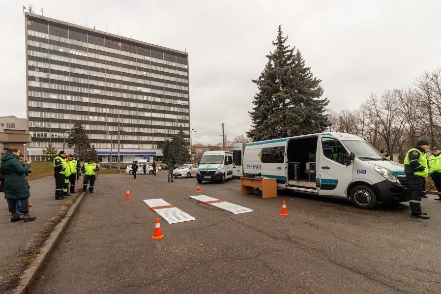 У Дніпрі з'явилися мобільні комплекси для зважування вантажівок 7