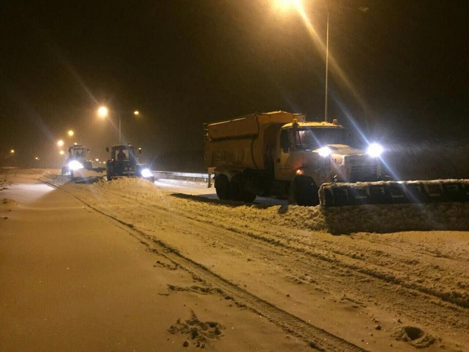 Сколько платят в Днепре за расчистку дорог и перевозку людей 3