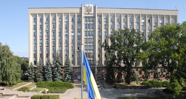 За охрану двух областных админзданий  заплатят 6 млн грн. Не много ли? 4