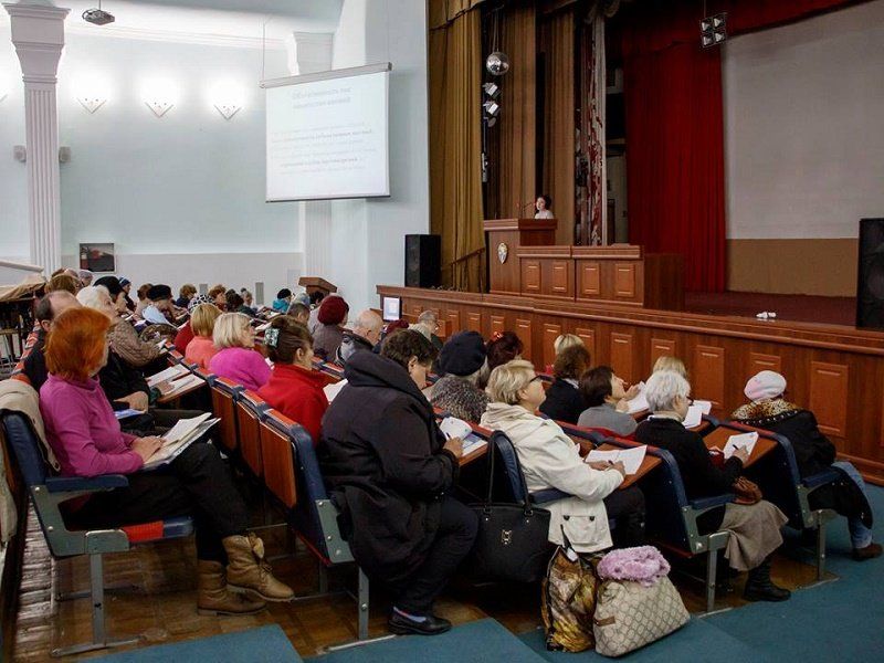 Интернет, соцсети и блогерство. Чему еще научит пожилых днепрян Университет третьего возраста 2