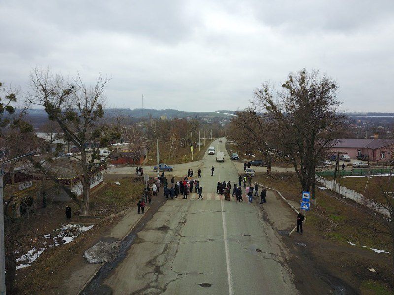 Почему 21 февраля жители Гвардейского и Черкасского перекрывали дорогу 7