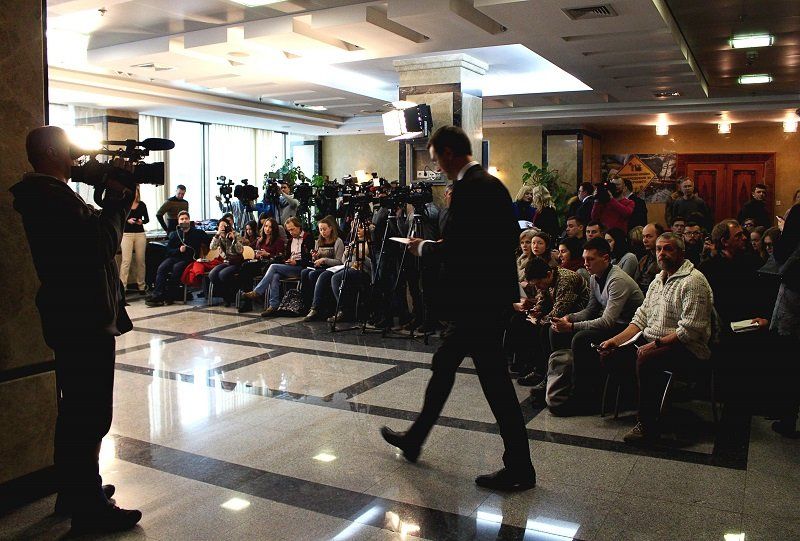 Как магазин одежды получил рекламу от министра Омеляна 1