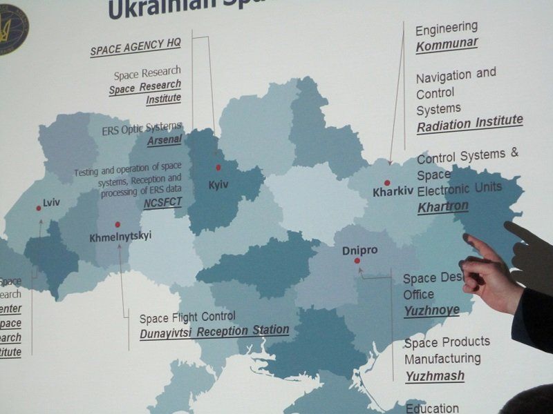 В Днепре КБ Южное презентовало свое видение постоянной базы на Луне 4