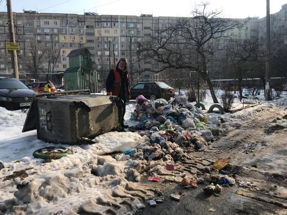 В Днепре решили приобрести мусоровозы без тендера 6