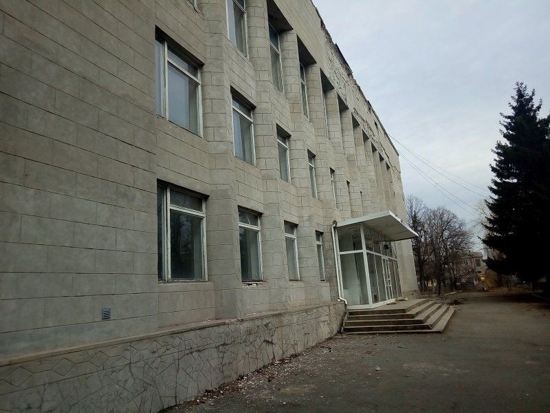 Пустое здание совхоза