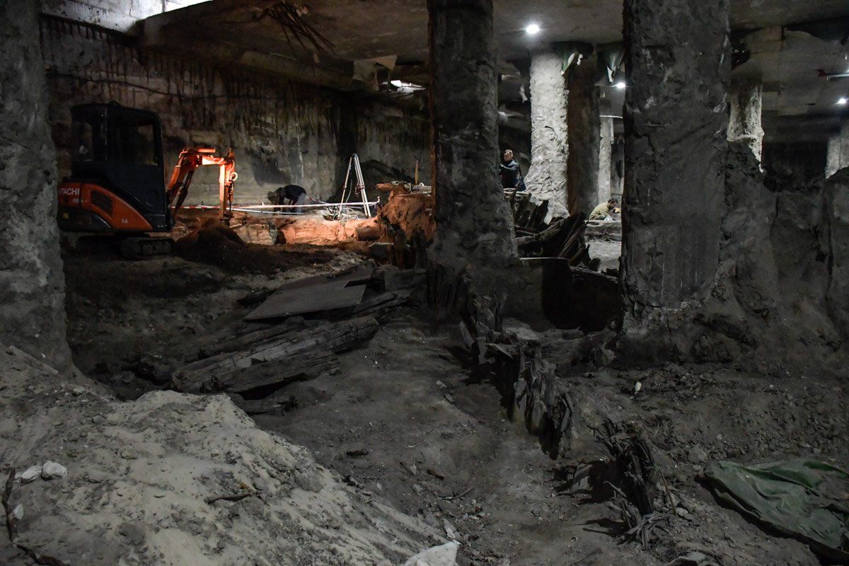 Строительство ТРЦ на Почтовой площади остановлено. Появится ли там музей истории Киева? 7