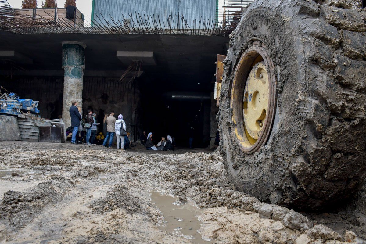Строительство ТРЦ на Почтовой площади остановлено. Появится ли там музей истории Киева? 8
