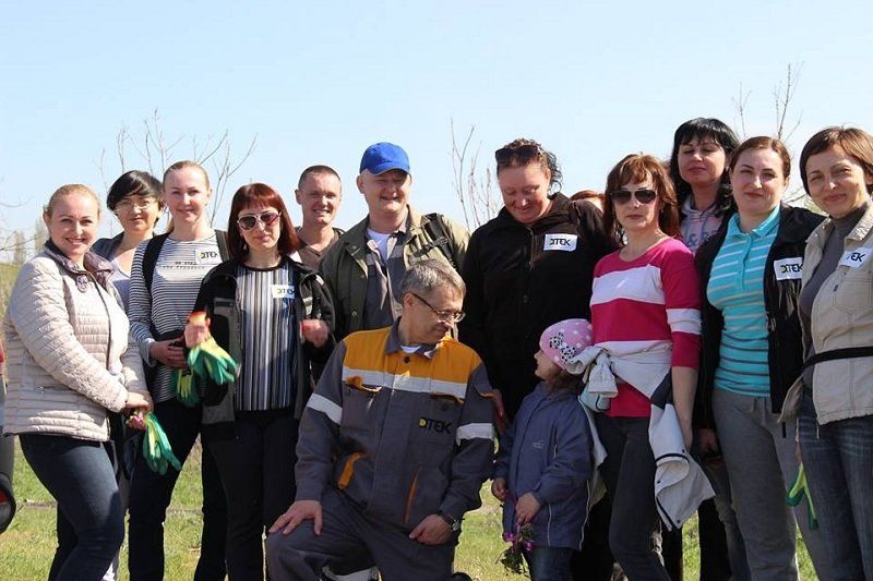 Поможет ли высадка 150 прутиков под эгидой ДТЭК легче дышать жителям Днепра 1