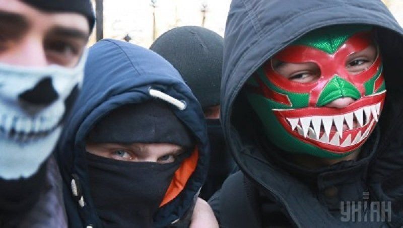 Как полиция будет охранять порядок в Дни примирения, памяти и победы в Днепре 4